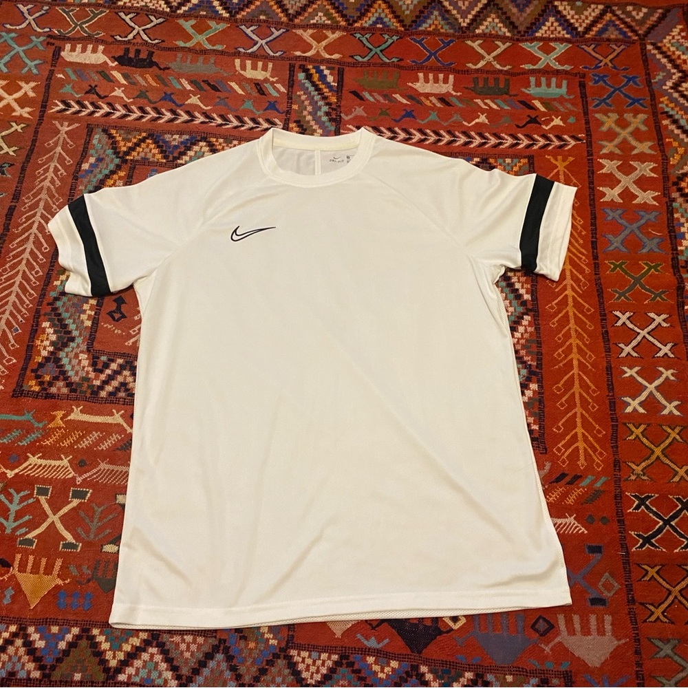 NWOT | Nike White Tee with Mesh Back